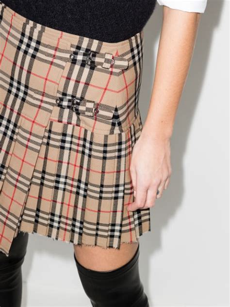 burberry print pleated skirt.